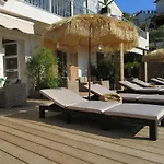 Tricoli Avec Piscine Hotel