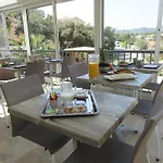 Hotel Tricoli Avec Piscine Les Issambres