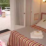 Tricoli Avec Piscine Hotel 5*