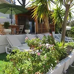 Tricoli Avec Piscine Hotel 5*