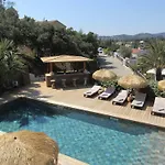 Tricoli Avec Piscine 5* Les Issambres