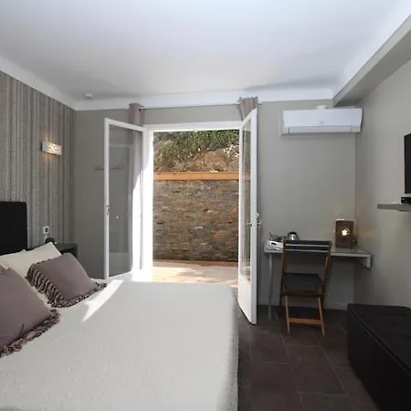 Tricoli Avec Piscine 5*
