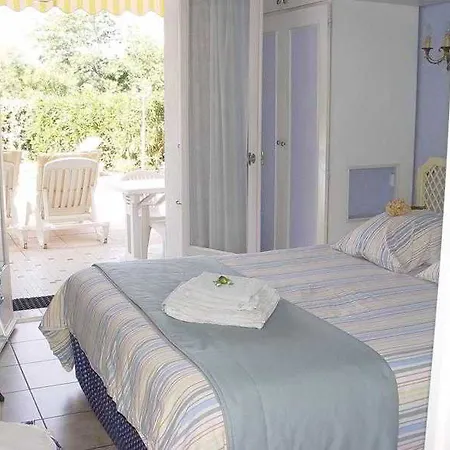 Tricoli Avec Piscine Ξενοδοχείο