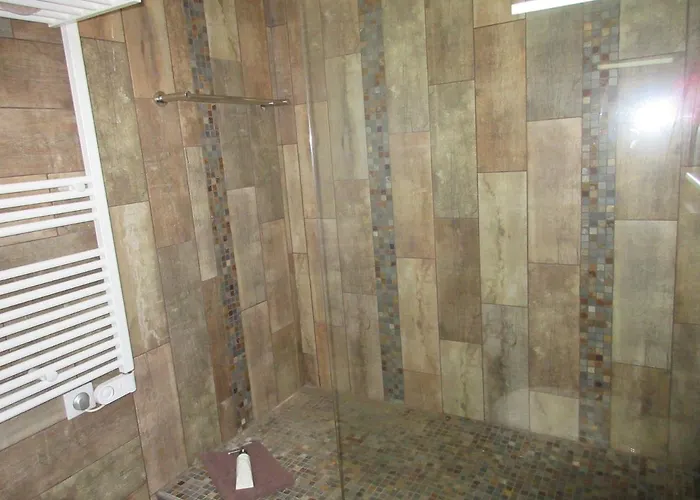 فندق Tricoli Avec Piscine