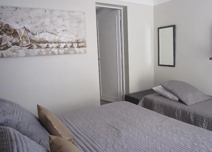 Tricoli Avec Piscine