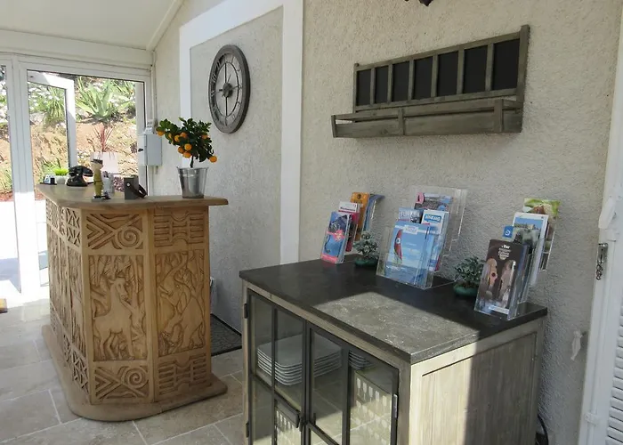 فندق Tricoli Avec Piscine