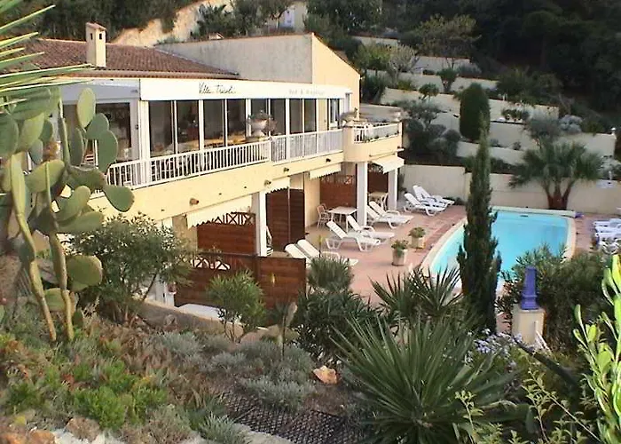 Hotel Tricoli Avec Piscine