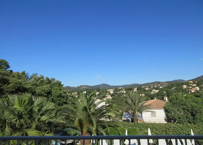 Tricoli Avec Piscine